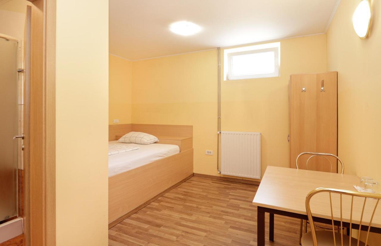 Beg Rooms Maribor Exteriör bild